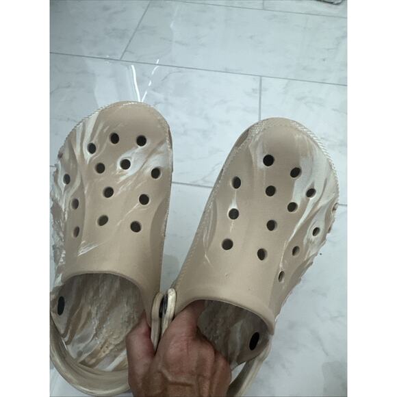 CROCS Marble Tie-Dye Clogs White beige 6 m/8 w - Picture 5 of 8